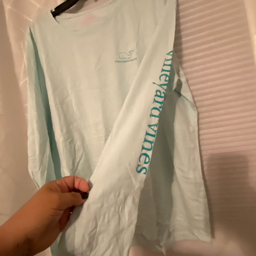 Vineyard vines - Picture 3 of 4